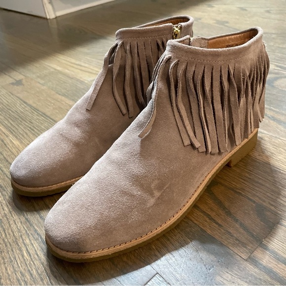 KATE SPADE BITSY SUEDE FRINGE ANKLE BOOTS Size 9.5 - Picture 1 of 13